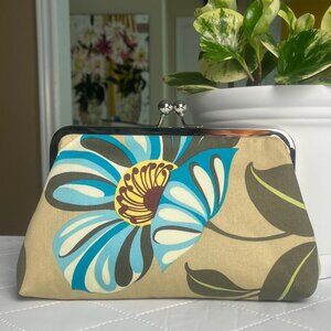 Clutch - hand-made - great for wedding season